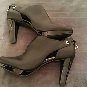 Liz Claiborne booties